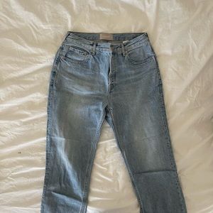 Everlane cheeky jeans in light wash